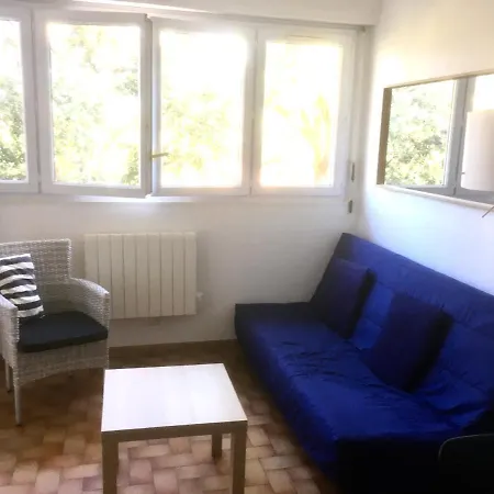 Plage du Pin-de-Galle au Pradet Appartement *