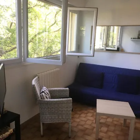 Plage du Pin-de-Galle au Pradet Appartement *